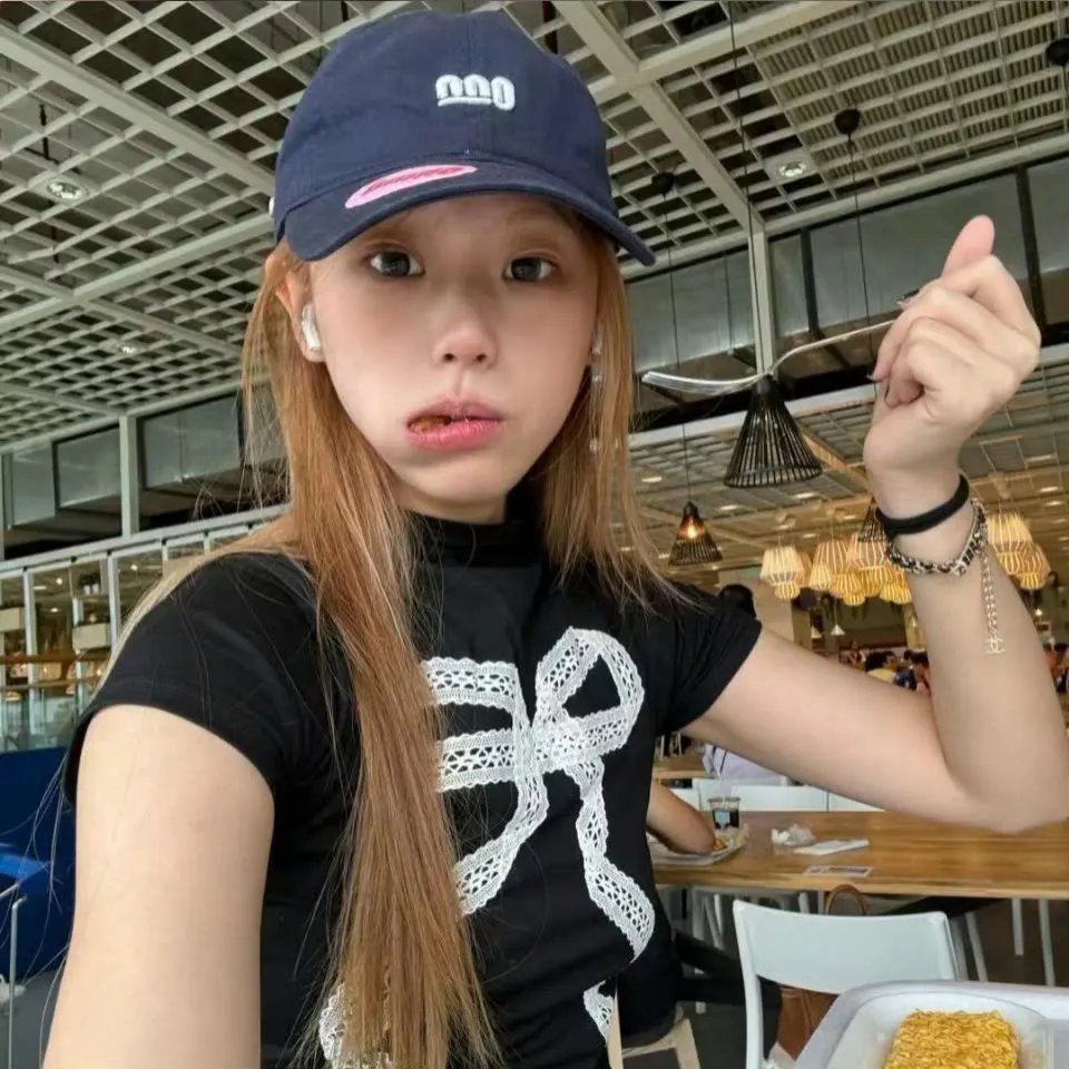 玫瑰园里的老少爷们儿